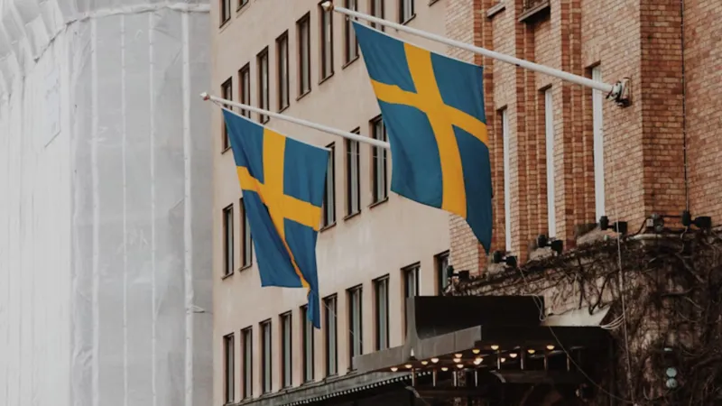 Rantekostnader-och-en-ekonomisk-aterstart Sverige växer bara hälften så snabbt som omvärlden 2025